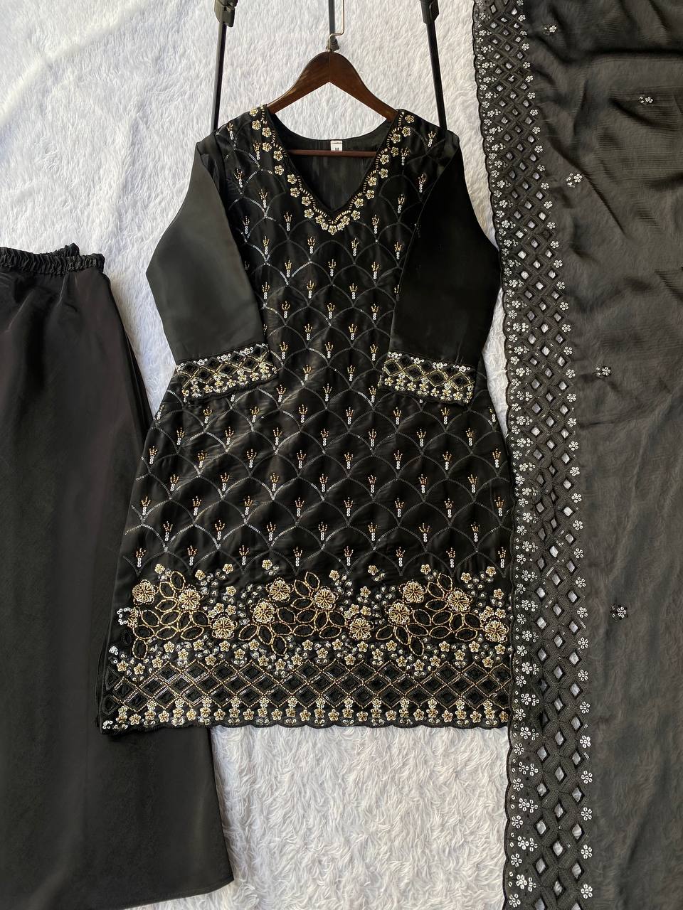 PLAZZO PAIR BEADS WITH SEQUENCE EMBROIDERY & CUT WORK WHOLESALE GEELAN FASHION SURAT
