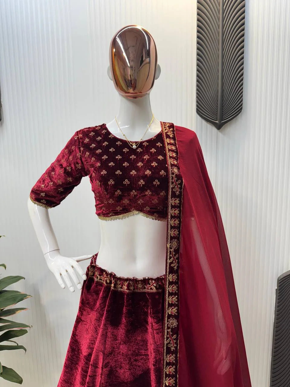 VELVET LEHNGA CHOLI