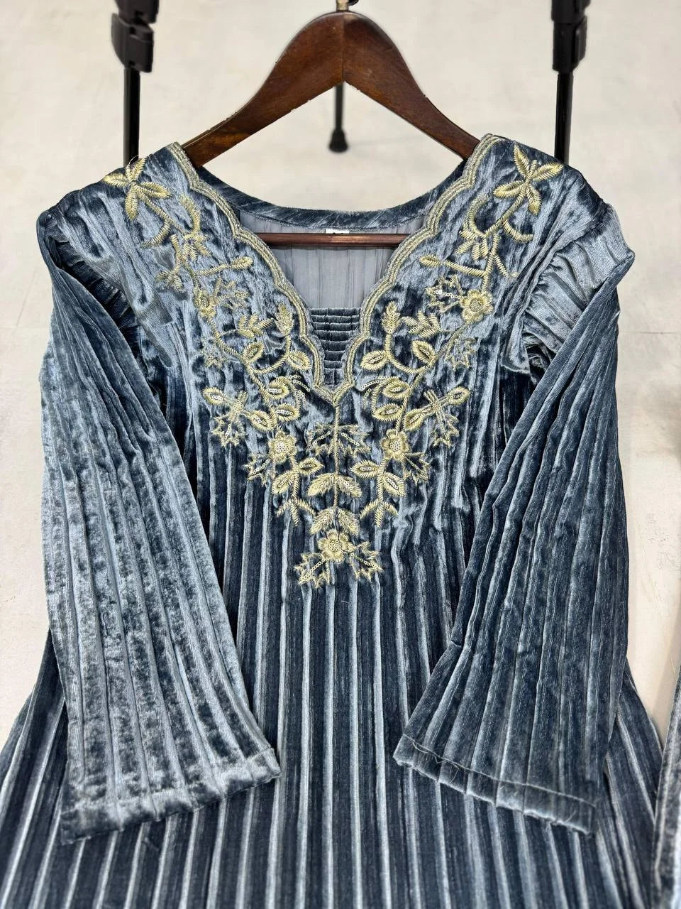 BLOOMING WINTER VELVET COLLECTION