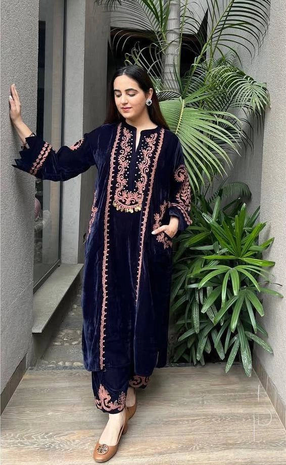 NEW WINTER VELVET READYMADE PARTY WEAR COLLECTION WHOLESALE RATE SURAT