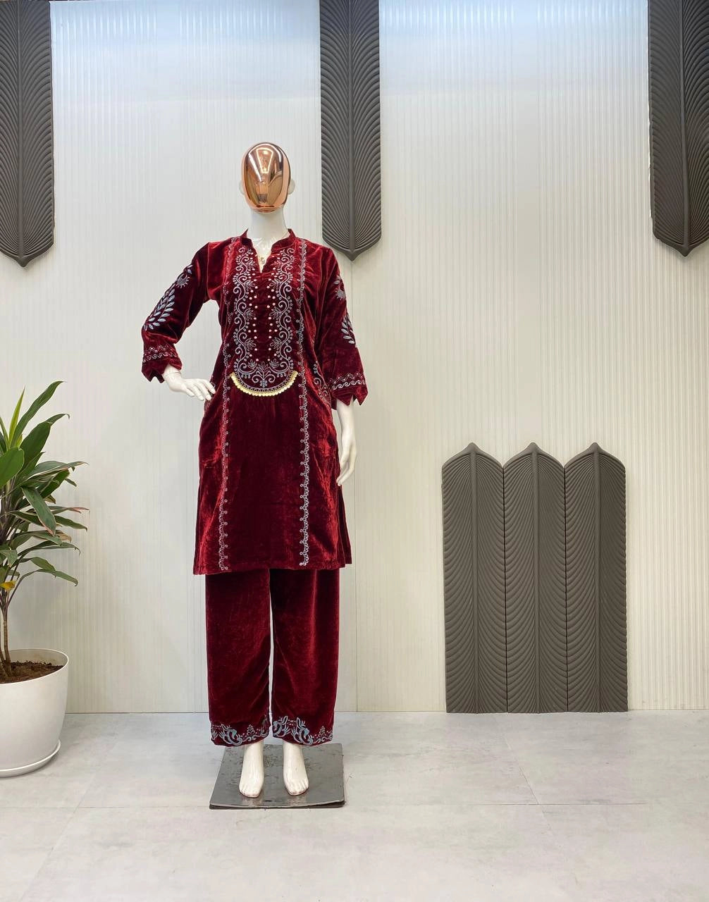 NEW WINTER VELVET READYMADE PARTY WEAR COLLECTION WHOLESALE RATE SURAT