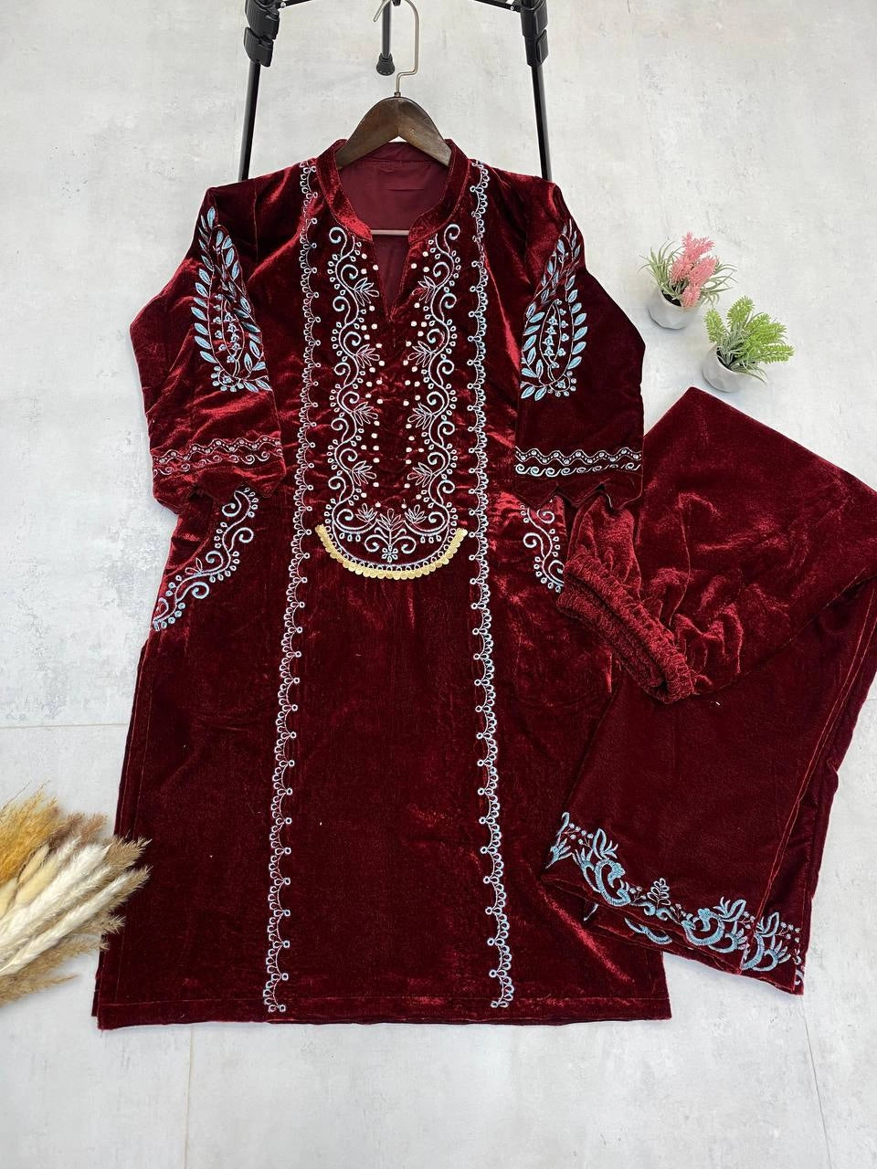 NEW WINTER VELVET READYMADE PARTY WEAR COLLECTION WHOLESALE RATE SURAT