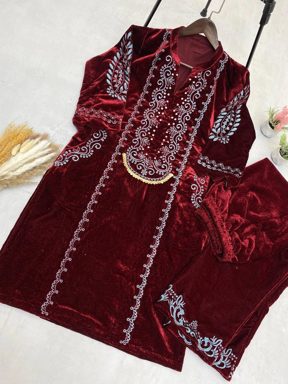 NEW WINTER VELVET READYMADE PARTY WEAR COLLECTION WHOLESALE RATE SURAT