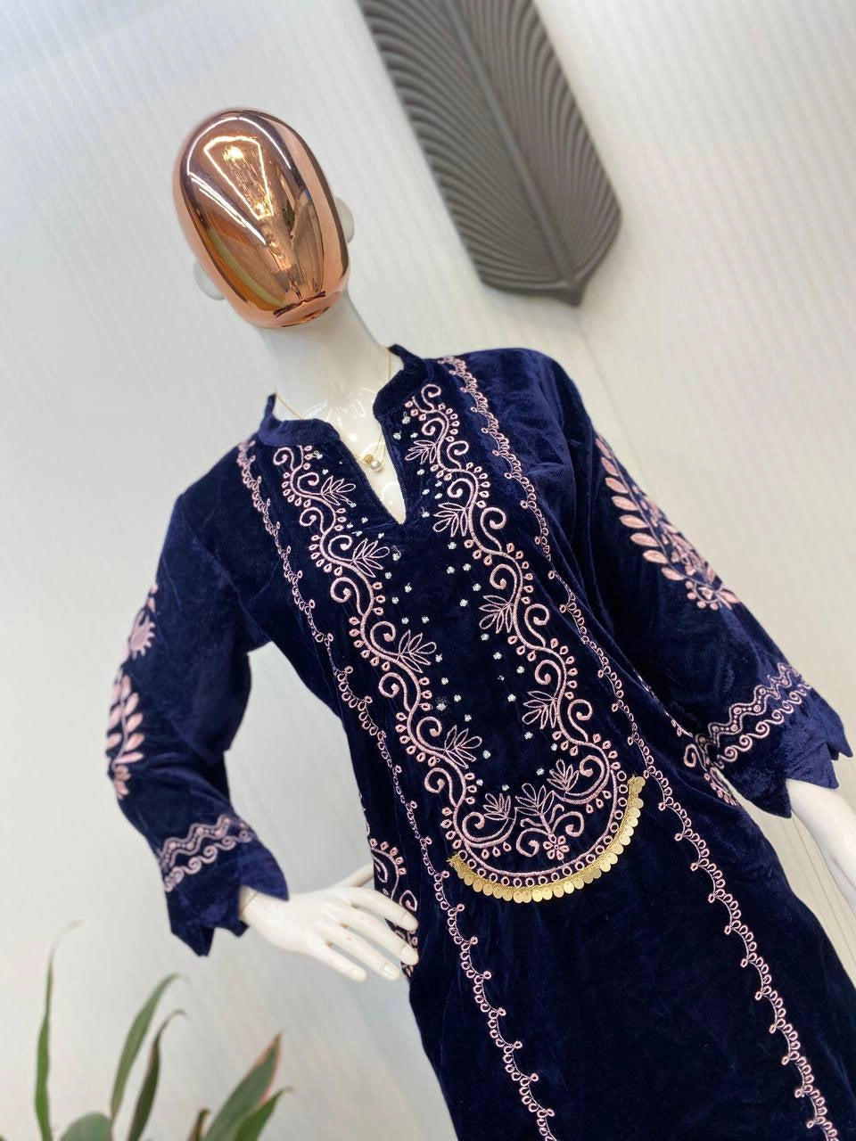 NEW WINTER VELVET READYMADE PARTY WEAR COLLECTION WHOLESALE RATE SURAT