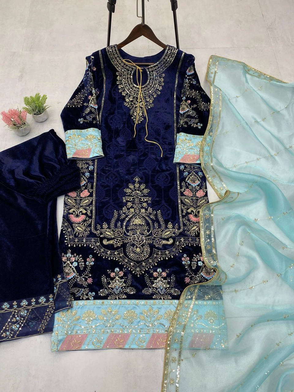 NEW DESIGNER VELVET COLLECTION WHOELSALE RATE AT SURAT