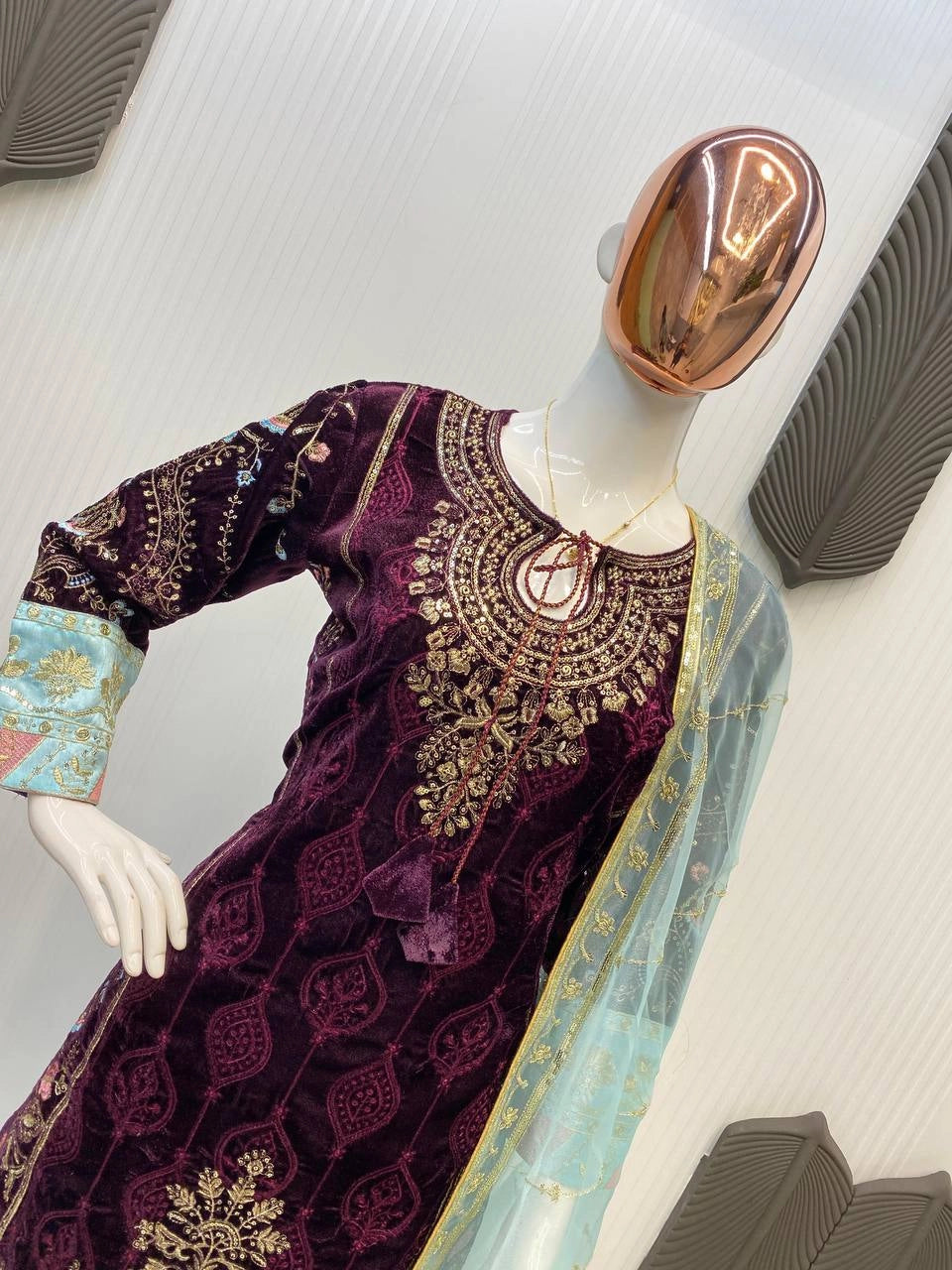 NEW DESIGNER VELVET COLLECTION WHOELSALE RATE AT SURAT