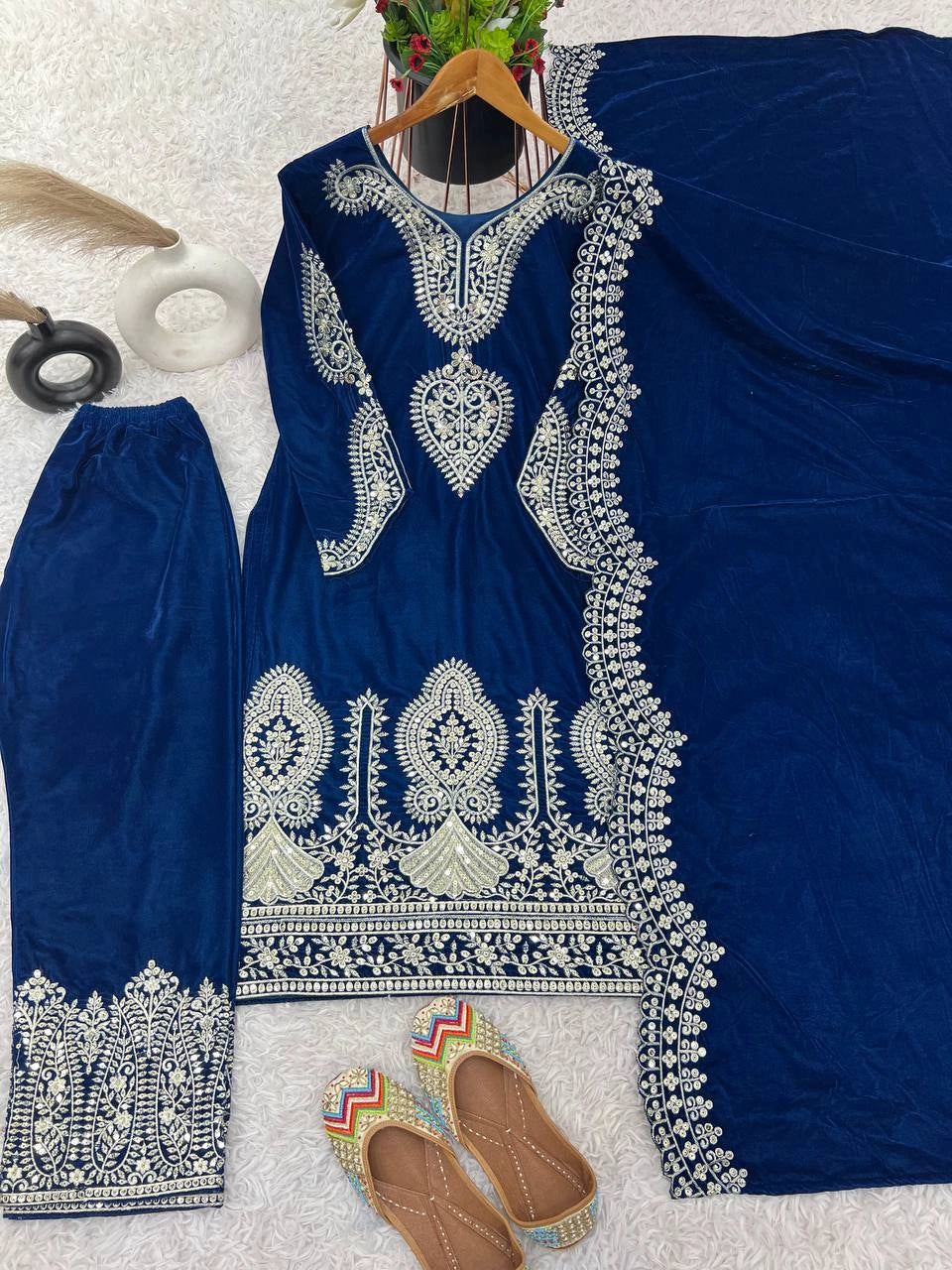 VISCOSE VELVET DESGINER PAKISTANI COLLECTION READYMADE WHOELSALE RATE AT GEELAN FASHION SURAT