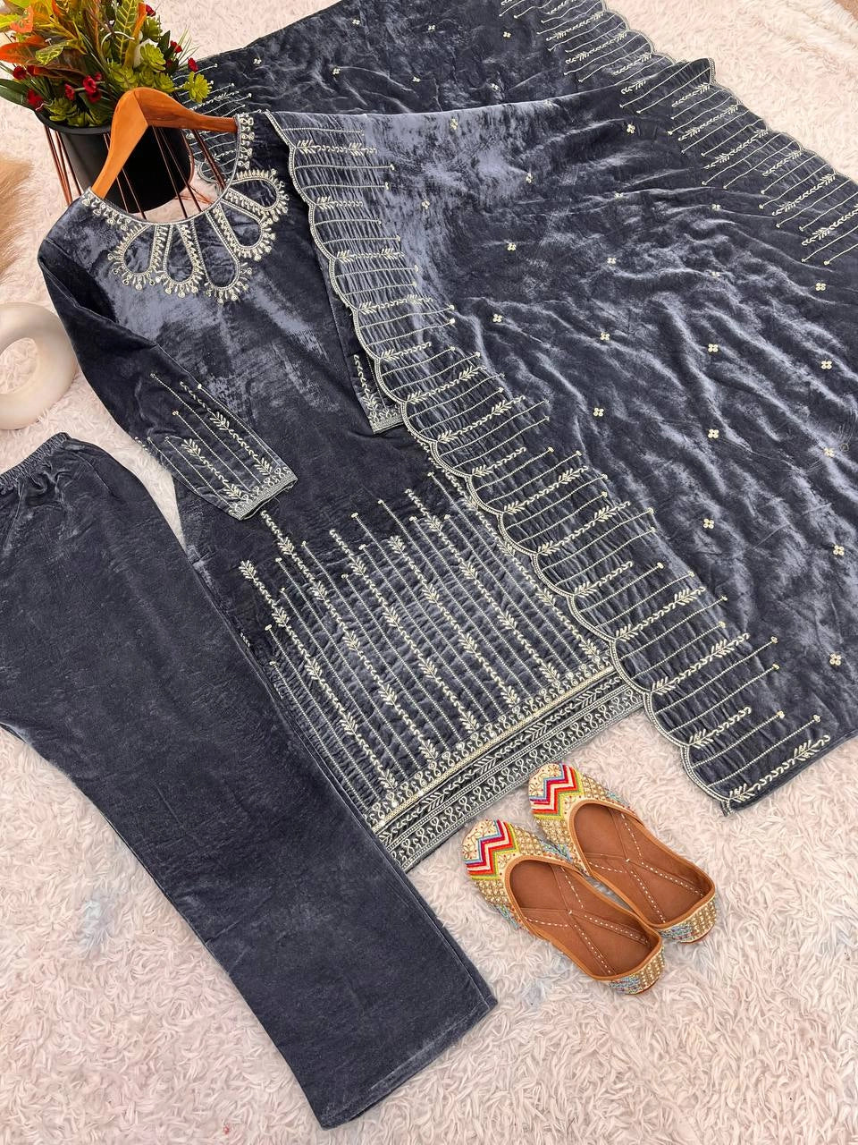 VELVET READYMADE PARTYWEAR WINTER COLLECTION SHALWAR SUIT WHOLESALE
