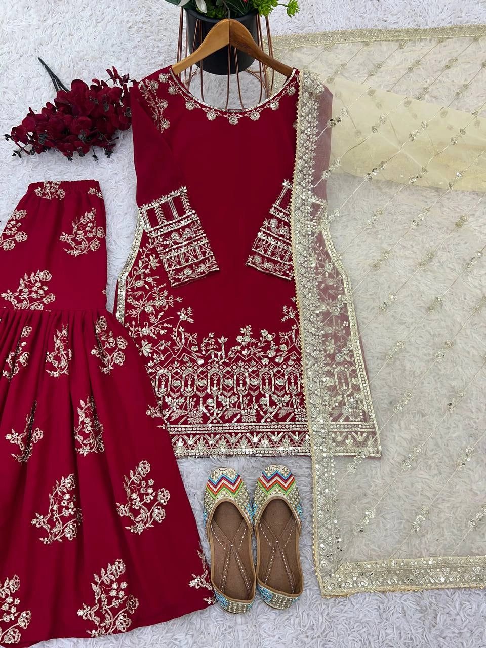 NEW GEORGETTE GARARA COLLECTION READYMADE WHOLESALE RATE AT SURAT GEELAN FASHION