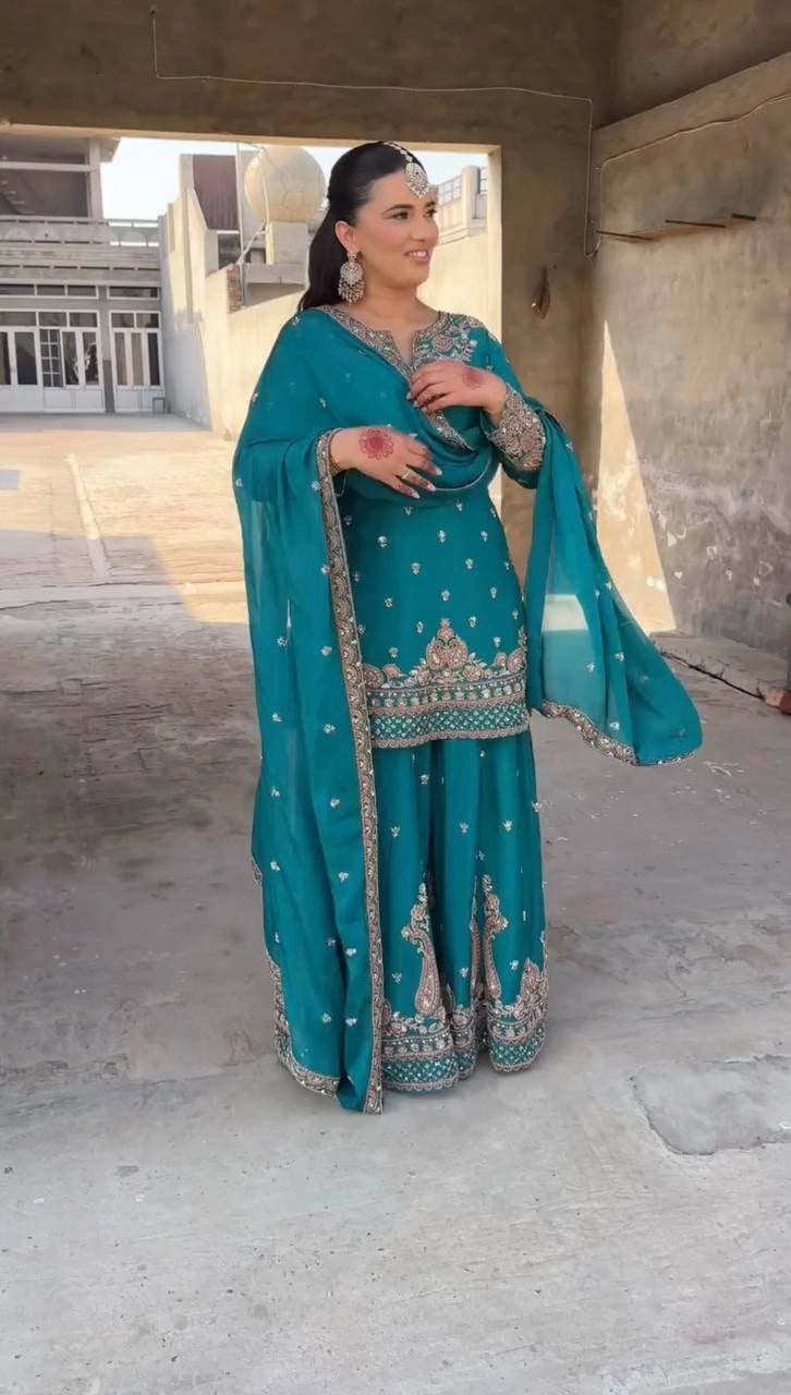 PAKISTANI READYMADE SUITS ONLINE WHOLESALE RATE AT GEELAN FASHION SURAT