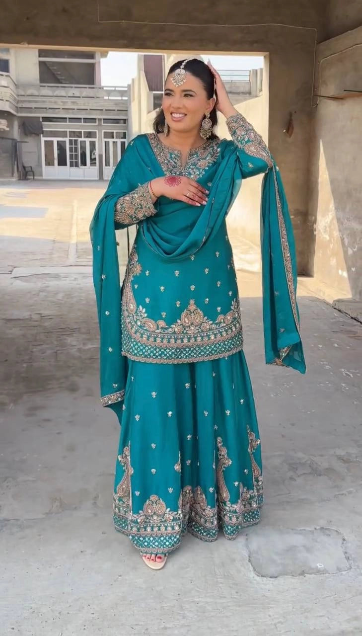 PAKISTANI READYMADE SUITS ONLINE WHOLESALE RATE AT GEELAN FASHION SURAT