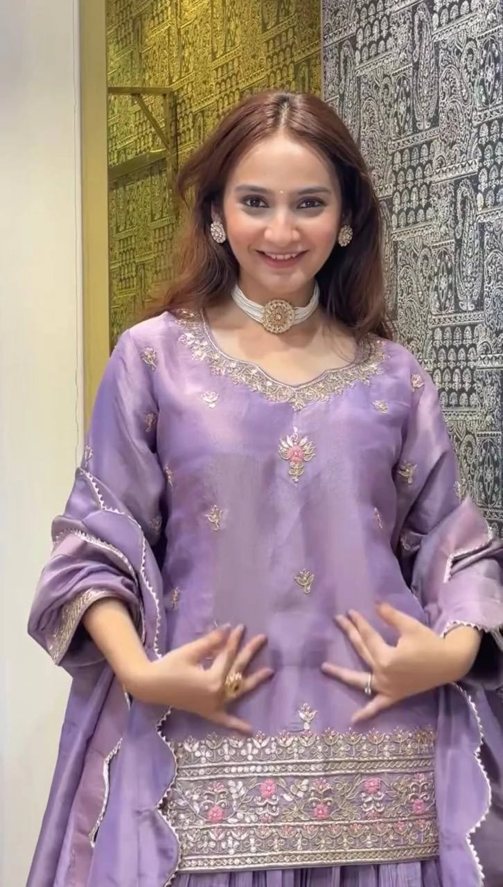 JIMMY CHOO ORGANZA PAKISTANI SUITS WHOLESALE RATE AT GEELAN FASHION SURAT