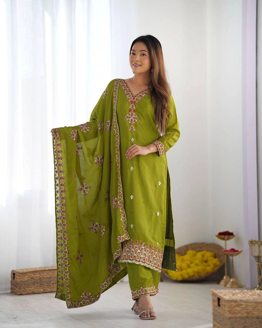 PAKISTANI SHALWAR SUITS WHOLESALE RATE AT GEELAN FASHION SURAT
