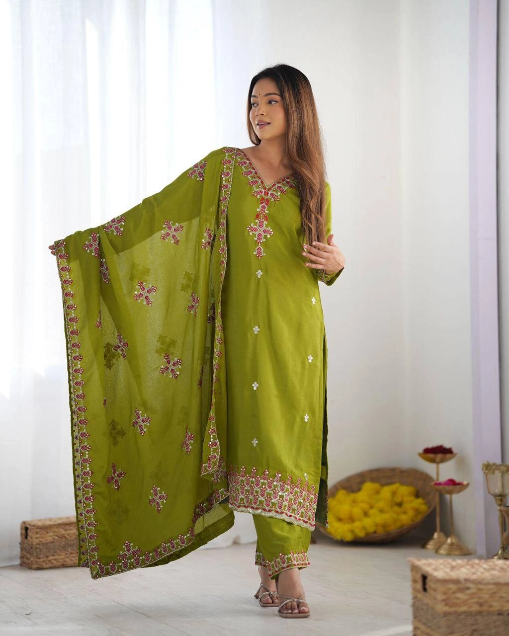 PAKISTANI SHALWAR SUITS WHOLESALE RATE AT GEELAN FASHION SURAT