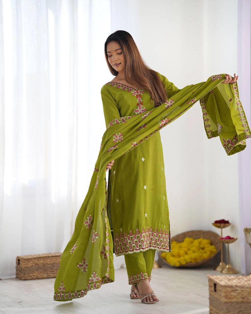 PAKISTANI SHALWAR SUITS WHOLESALE RATE AT GEELAN FASHION SURAT