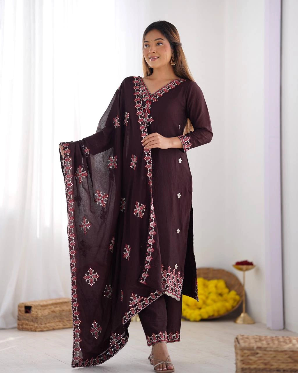 PAKISTANI SHALWAR SUITS WHOLESALE RATE AT GEELAN FASHION SURAT