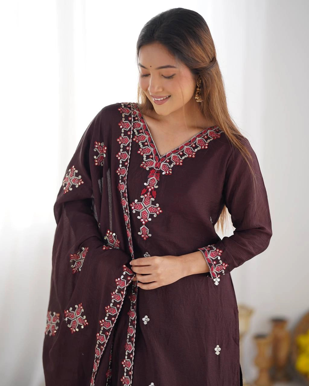 PAKISTANI SHALWAR SUITS WHOLESALE RATE AT GEELAN FASHION SURAT