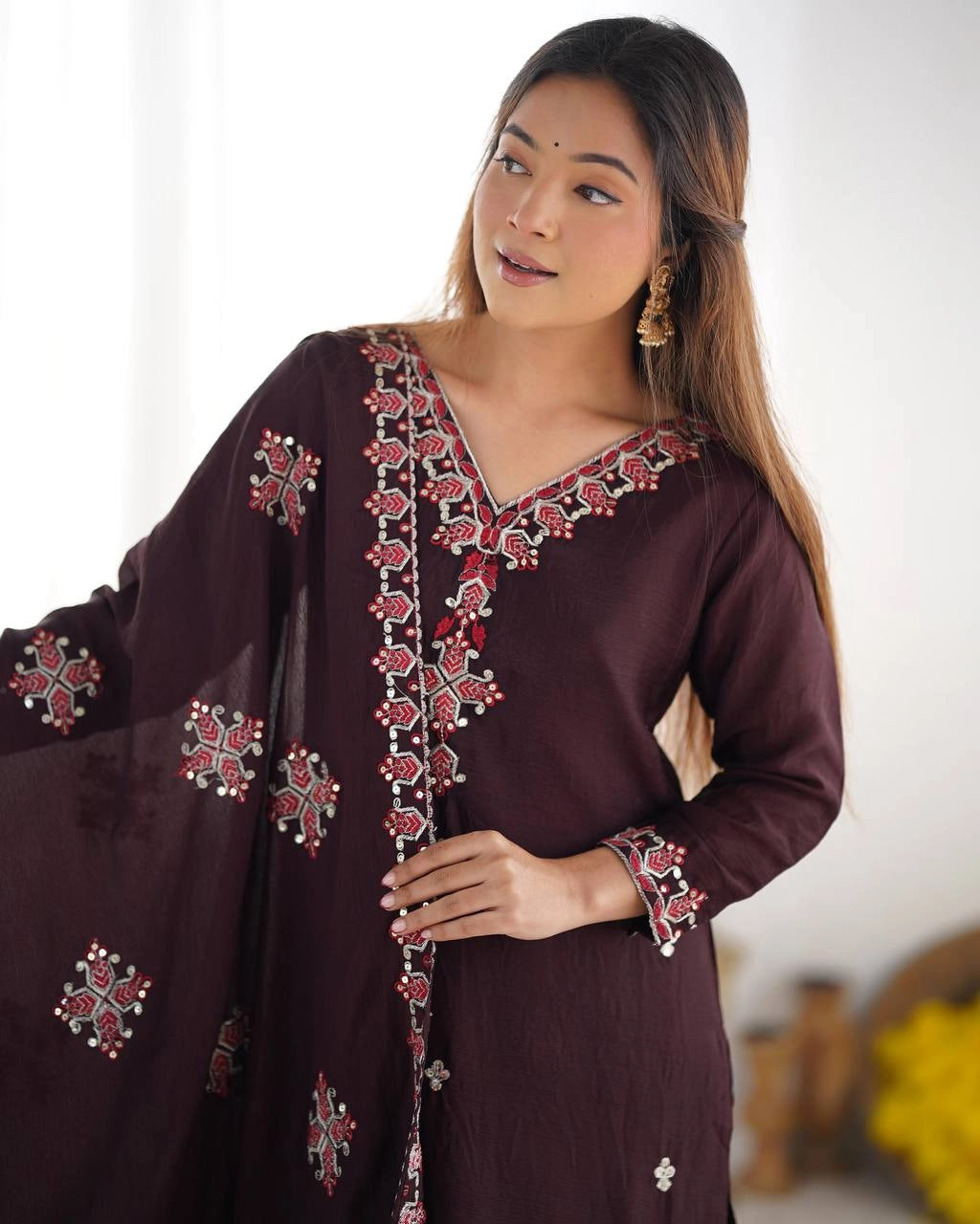 PAKISTANI SHALWAR SUITS WHOLESALE RATE AT GEELAN FASHION SURAT