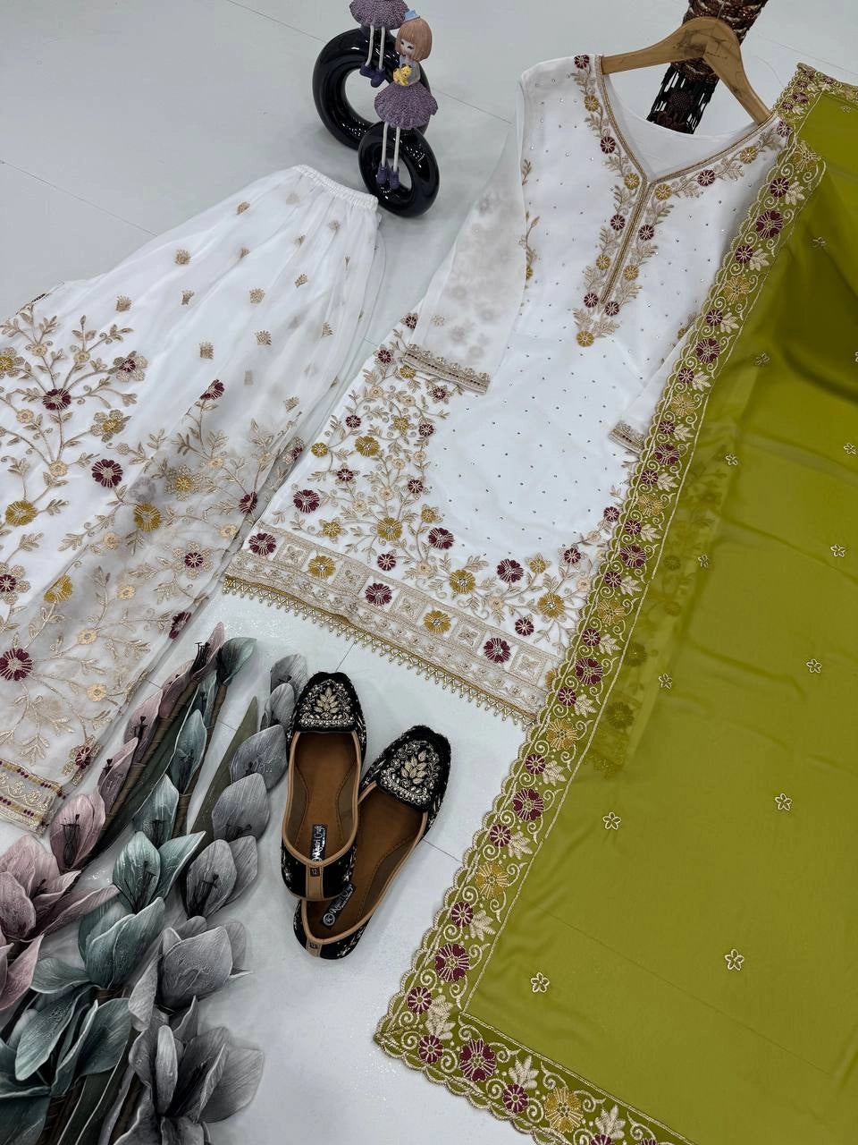 PAKISTANI DESIGNER SUITS WHOLESALE RATE AT GEELAN FASHION SURAT