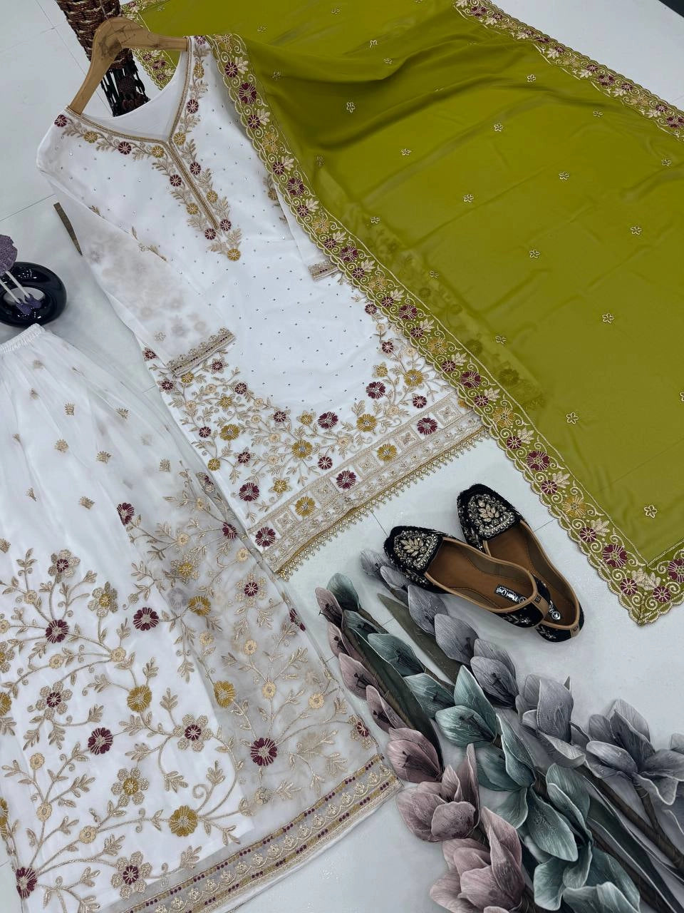 PAKISTANI DESIGNER SUITS WHOLESALE RATE AT GEELAN FASHION SURAT