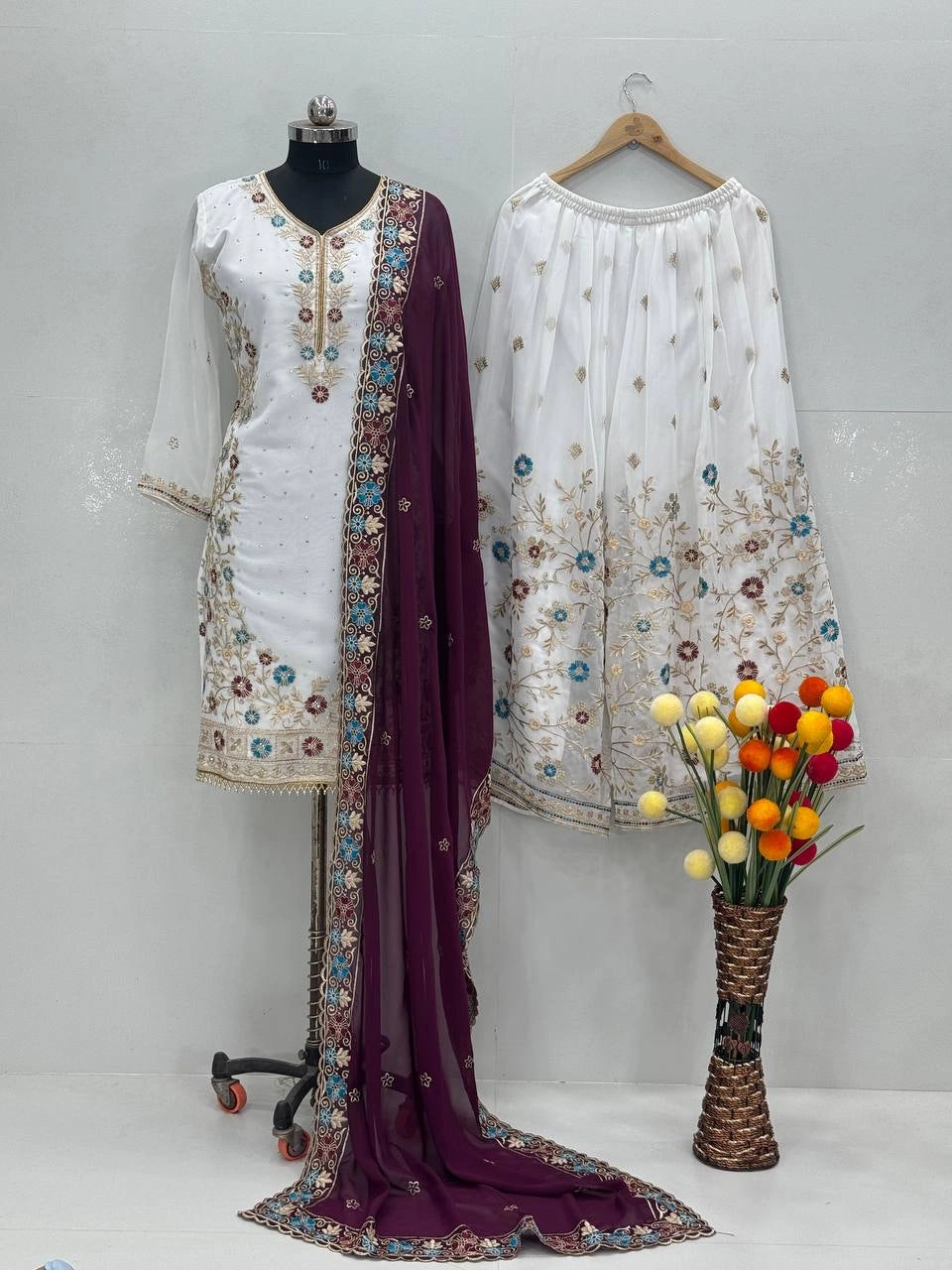 PAKISTANI DESIGNER SUITS WHOLESALE RATE AT GEELAN FASHION SURAT
