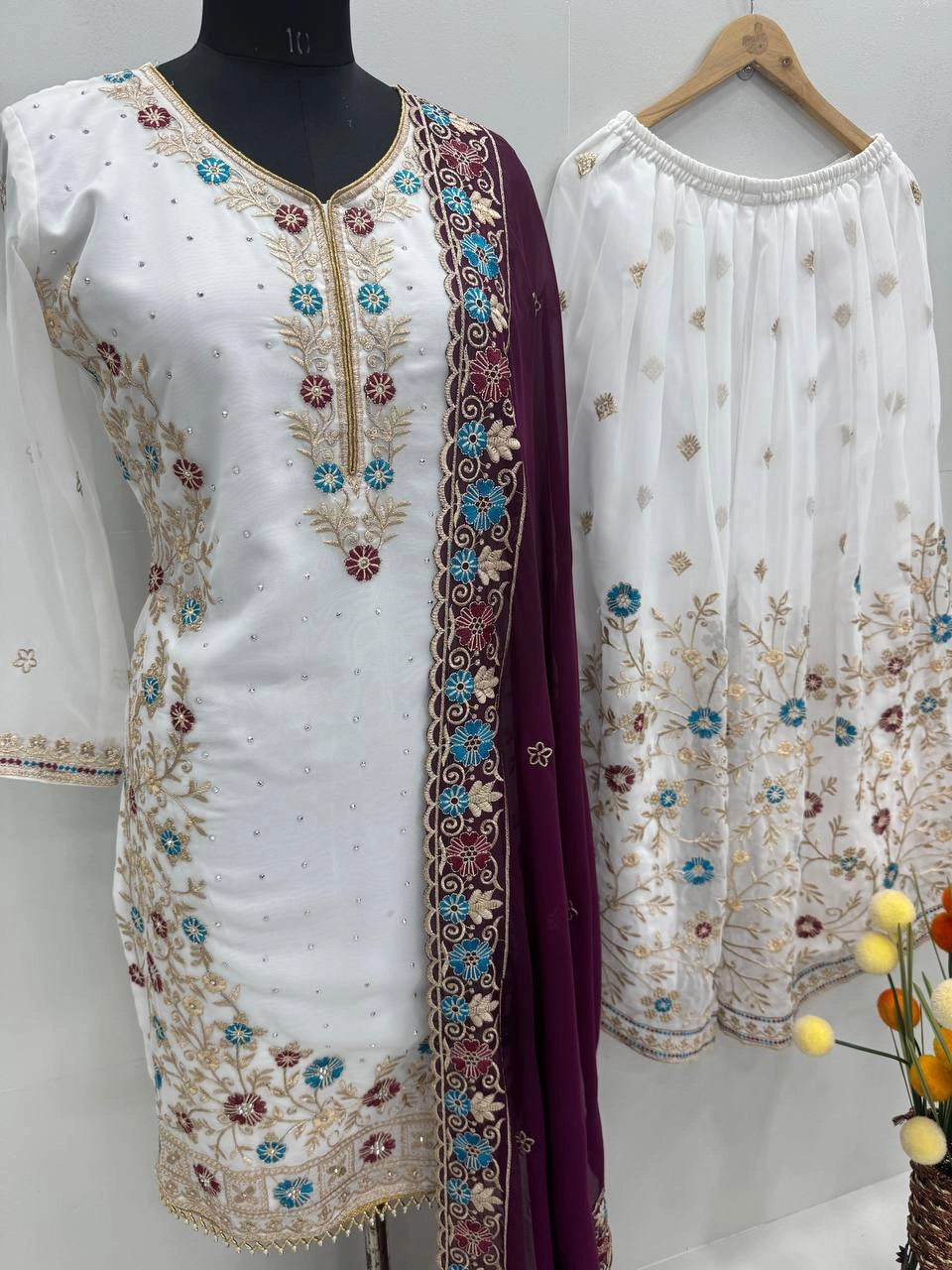 PAKISTANI DESIGNER SUITS WHOLESALE RATE AT GEELAN FASHION SURAT