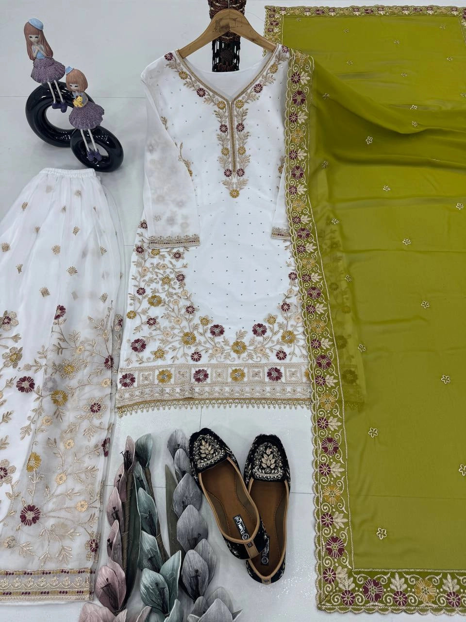 PAKISTANI DESIGNER SUITS WHOLESALE RATE AT GEELAN FASHION SURAT