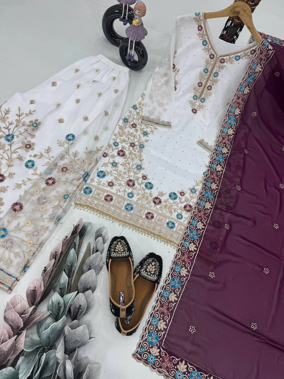 PAKISTANI DESIGNER SUITS WHOLESALE RATE AT GEELAN FASHION SURAT