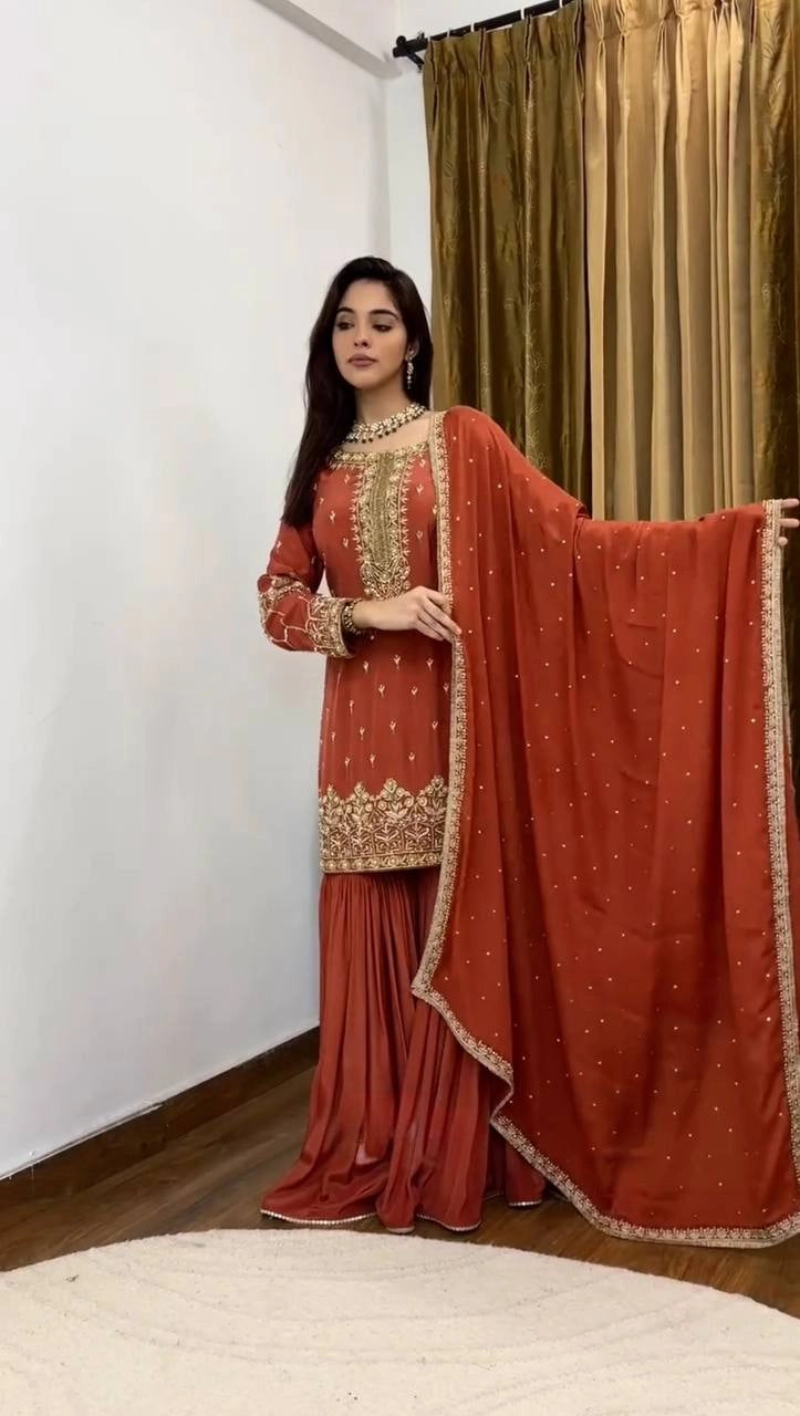BUY PAKISTANI SUITS WHOLESALE RATE AT GEELAN FASHION SURAT