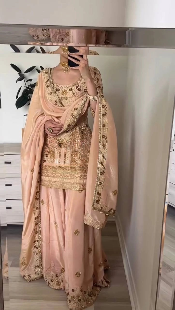 PAKISTANI SALWAR KAMEEZ WHOLESALE RATE AT GEELAN FASHION SURAT
