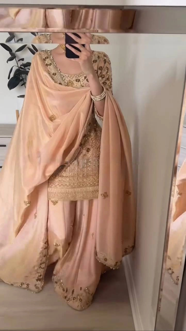 PAKISTANI SALWAR KAMEEZ WHOLESALE RATE AT GEELAN FASHION SURAT