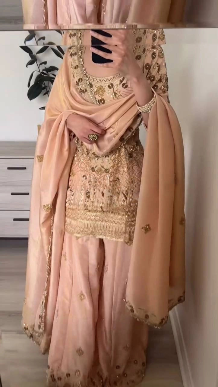 PAKISTANI SALWAR KAMEEZ WHOLESALE RATE AT GEELAN FASHION SURAT