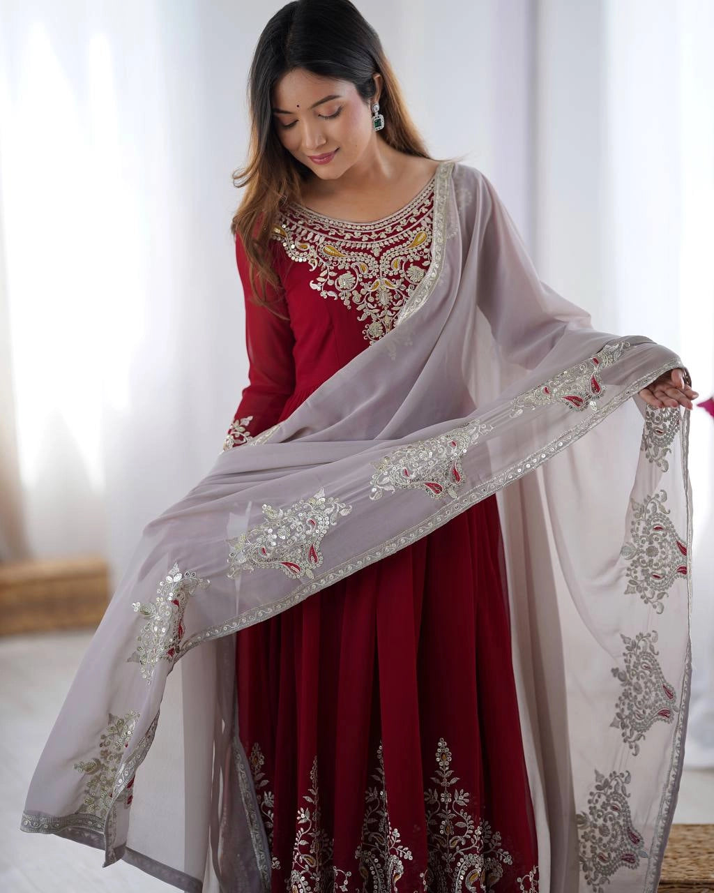 PARTY WEAR PAKISTANI SUITS