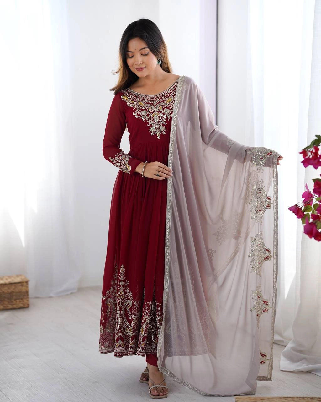 PARTY WEAR PAKISTANI SUITS