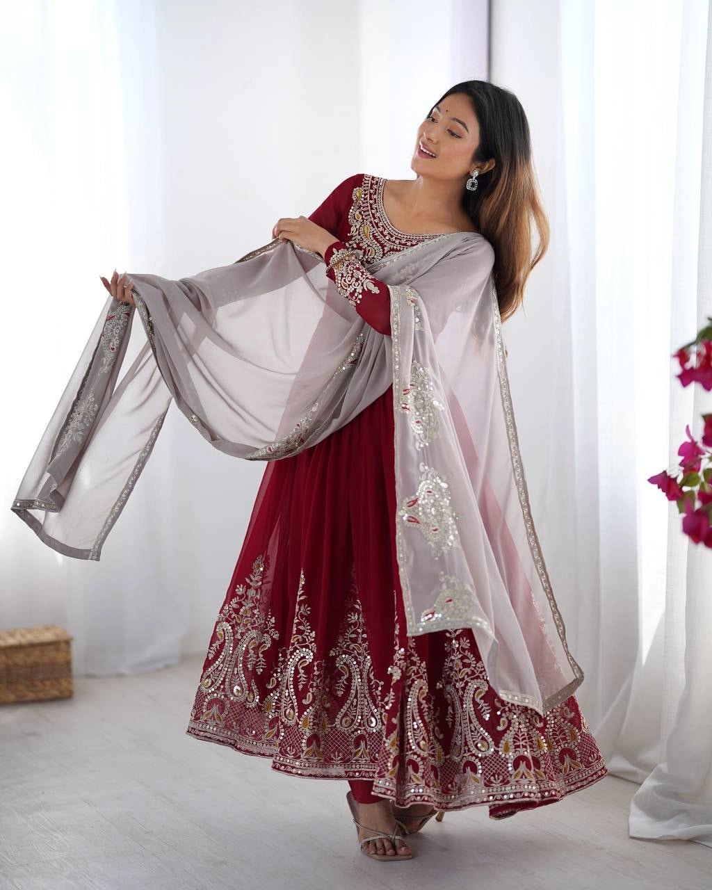 PARTY WEAR PAKISTANI SUITS