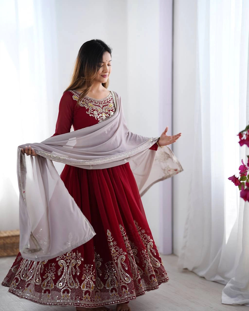 PARTY WEAR PAKISTANI SUITS