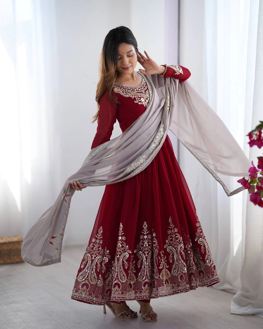 PARTY WEAR PAKISTANI SUITS