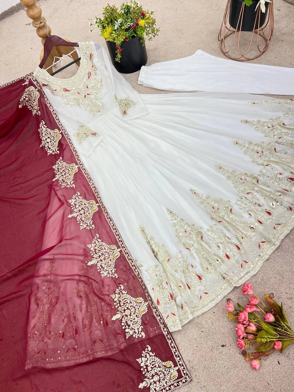 PARTY WEAR PAKISTANI SUITS
