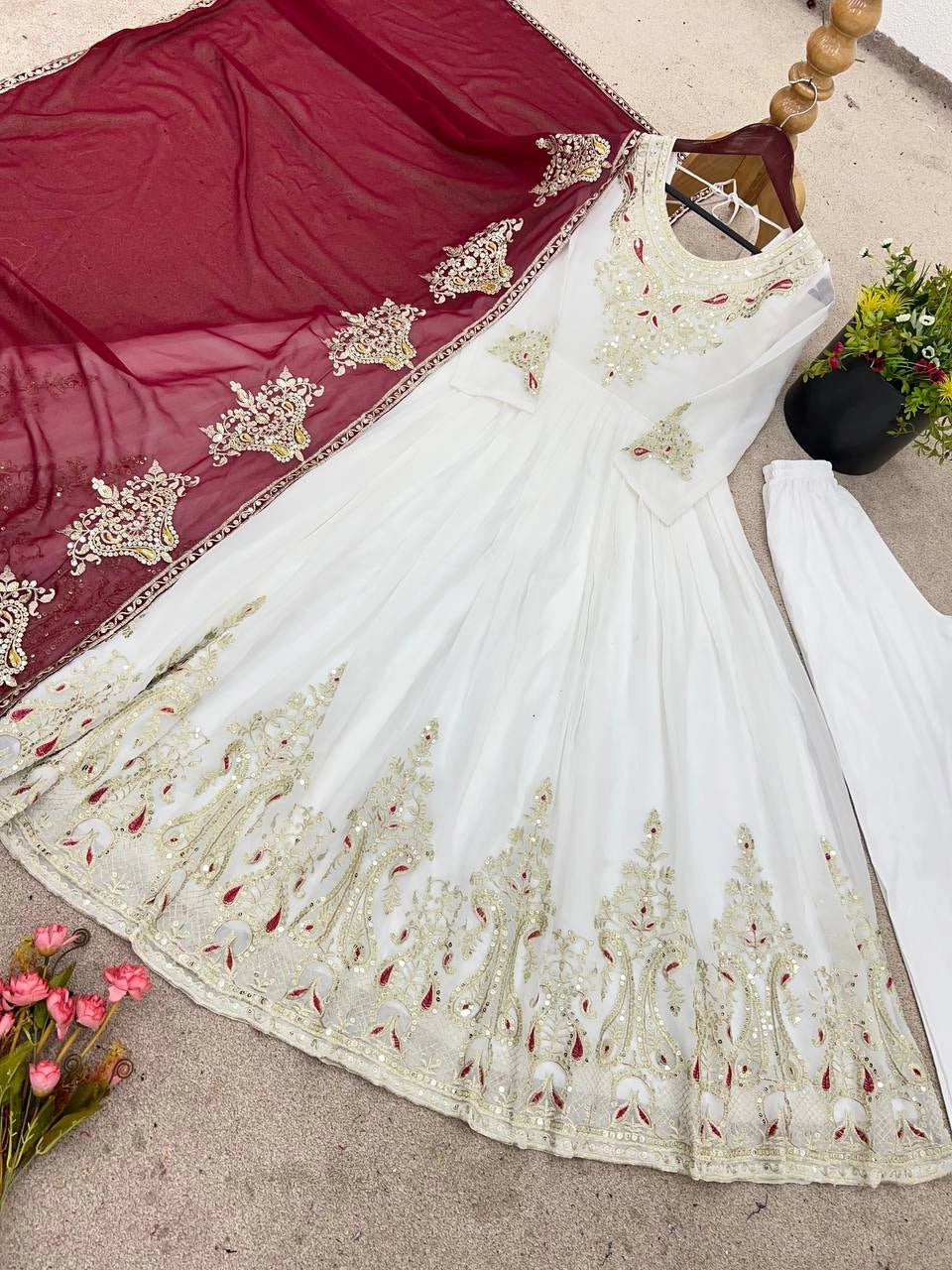 PARTY WEAR PAKISTANI SUITS