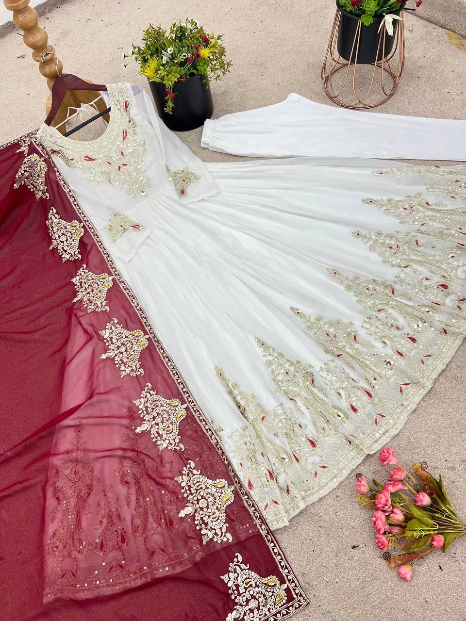 PARTY WEAR PAKISTANI SUITS