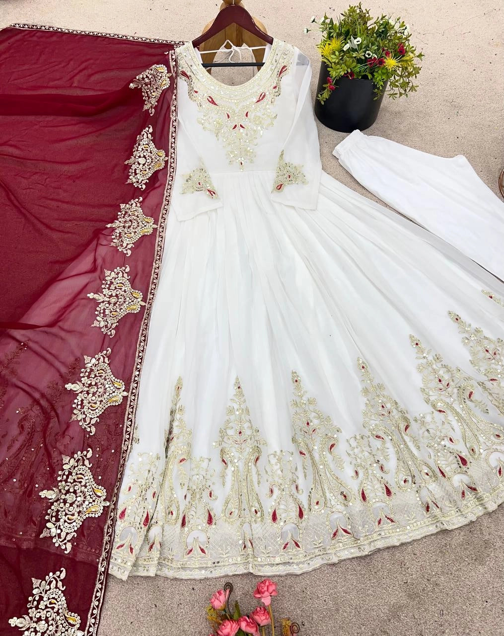 PARTY WEAR PAKISTANI SUITS