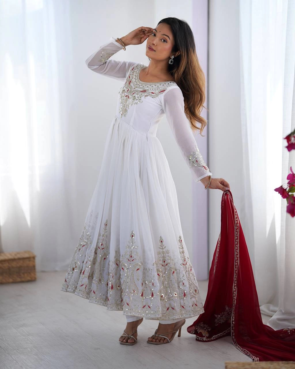 PARTY WEAR PAKISTANI SUITS