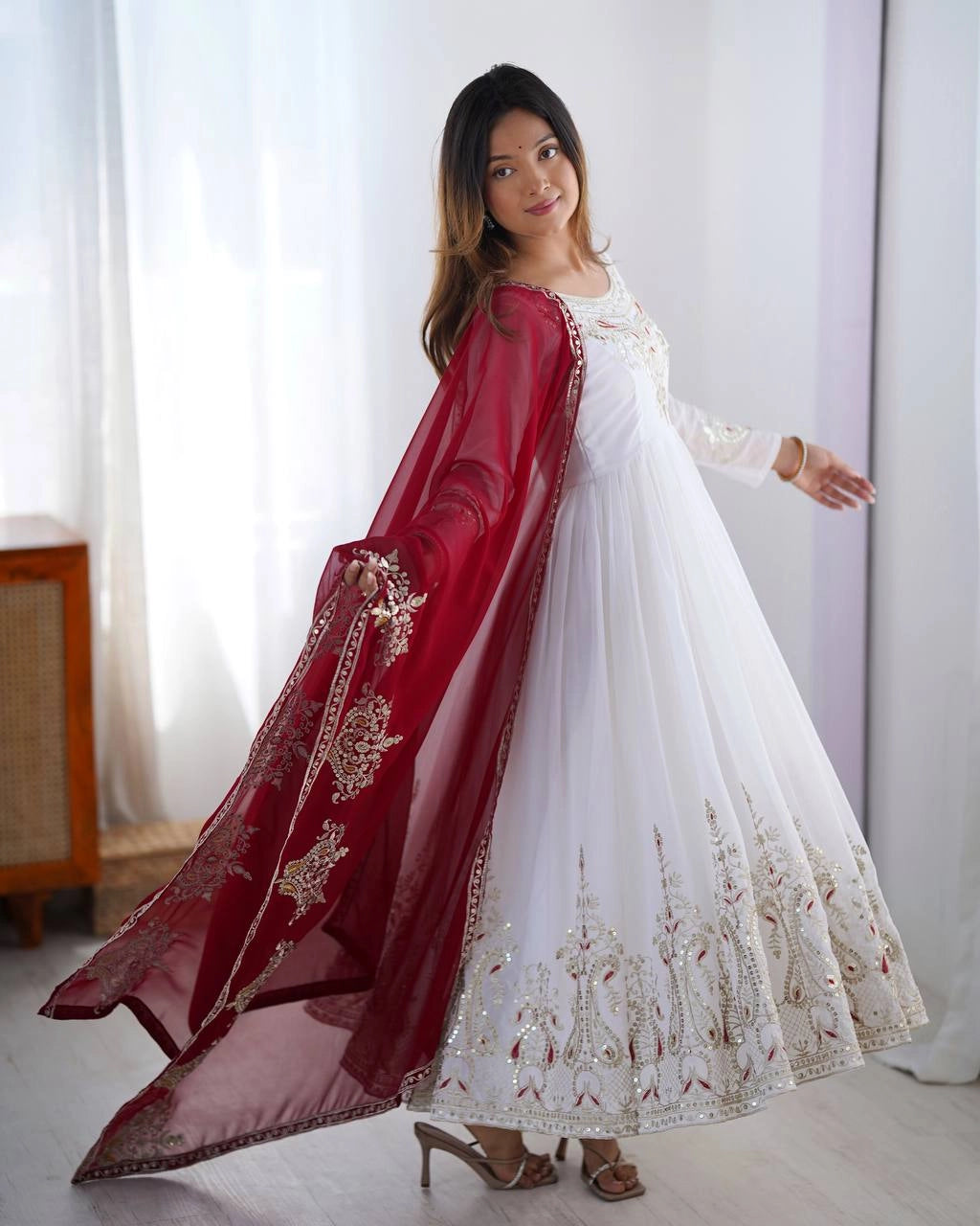 PARTY WEAR PAKISTANI SUITS