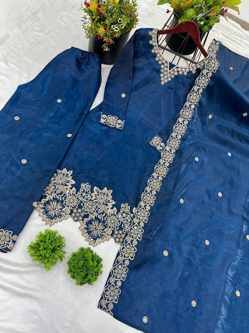 PAKISTANI DESIGNER SUITS WHOLESALE DEALER SURAT GEELAN FASHION