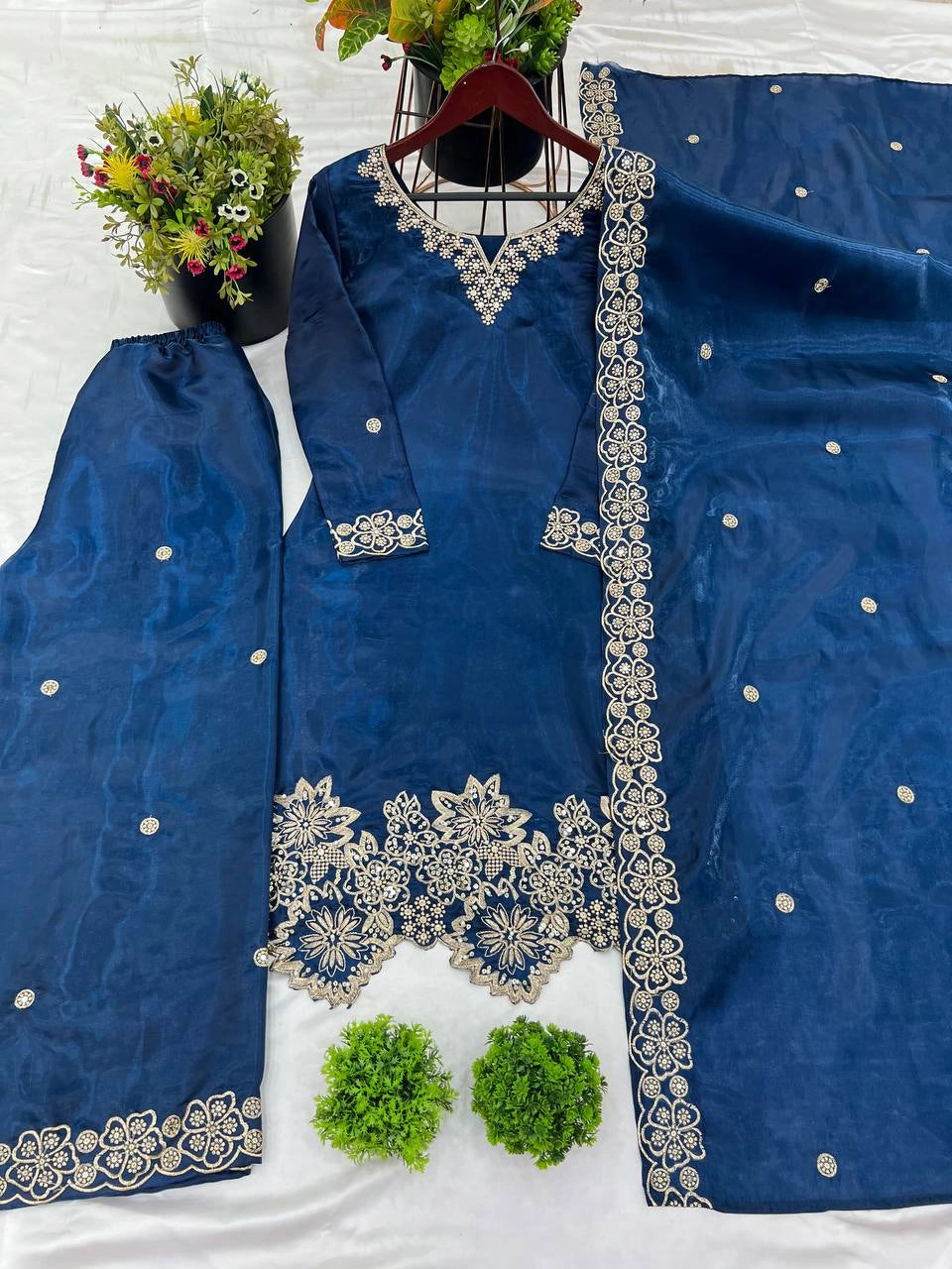PAKISTANI DESIGNER SUITS WHOLESALE DEALER SURAT GEELAN FASHION
