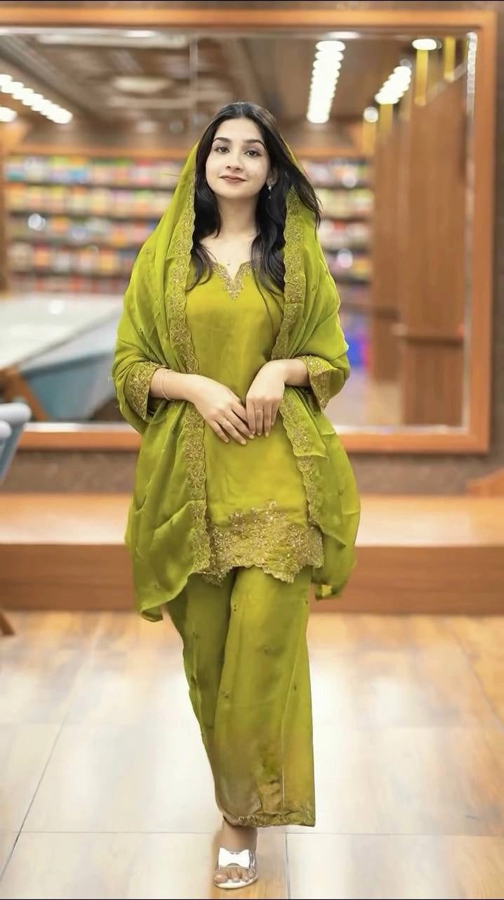 PAKISTANI DESIGNER SUITS WHOLESALE DEALER SURAT GEELAN FASHION