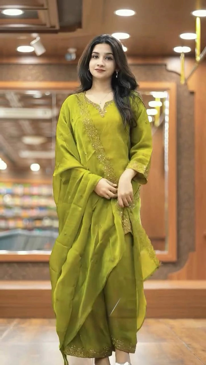 PAKISTANI DESIGNER SUITS WHOLESALE DEALER SURAT GEELAN FASHION