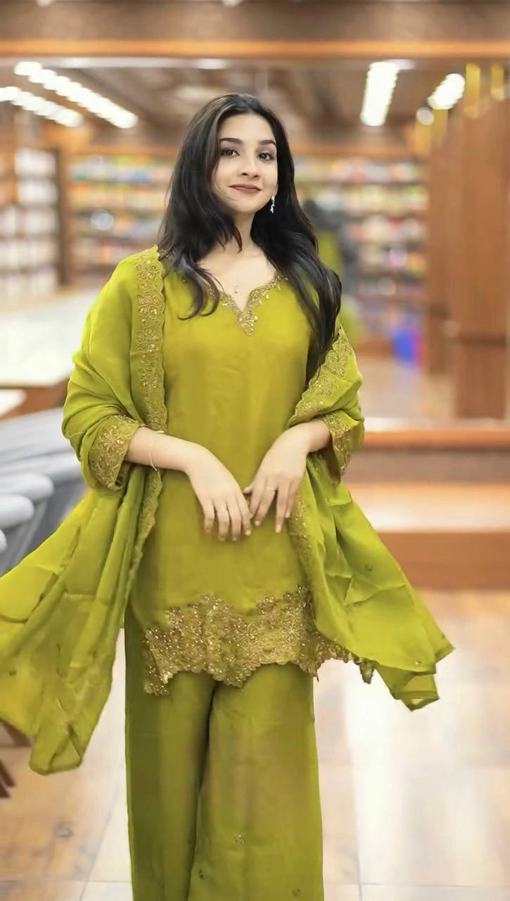 PAKISTANI DESIGNER SUITS WHOLESALE DEALER SURAT GEELAN FASHION