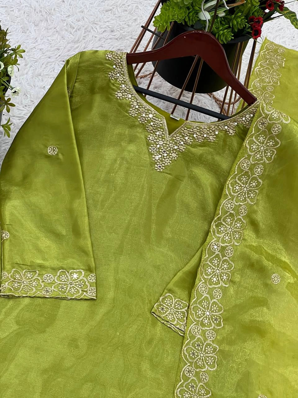PAKISTANI DESIGNER SUITS WHOLESALE DEALER SURAT GEELAN FASHION