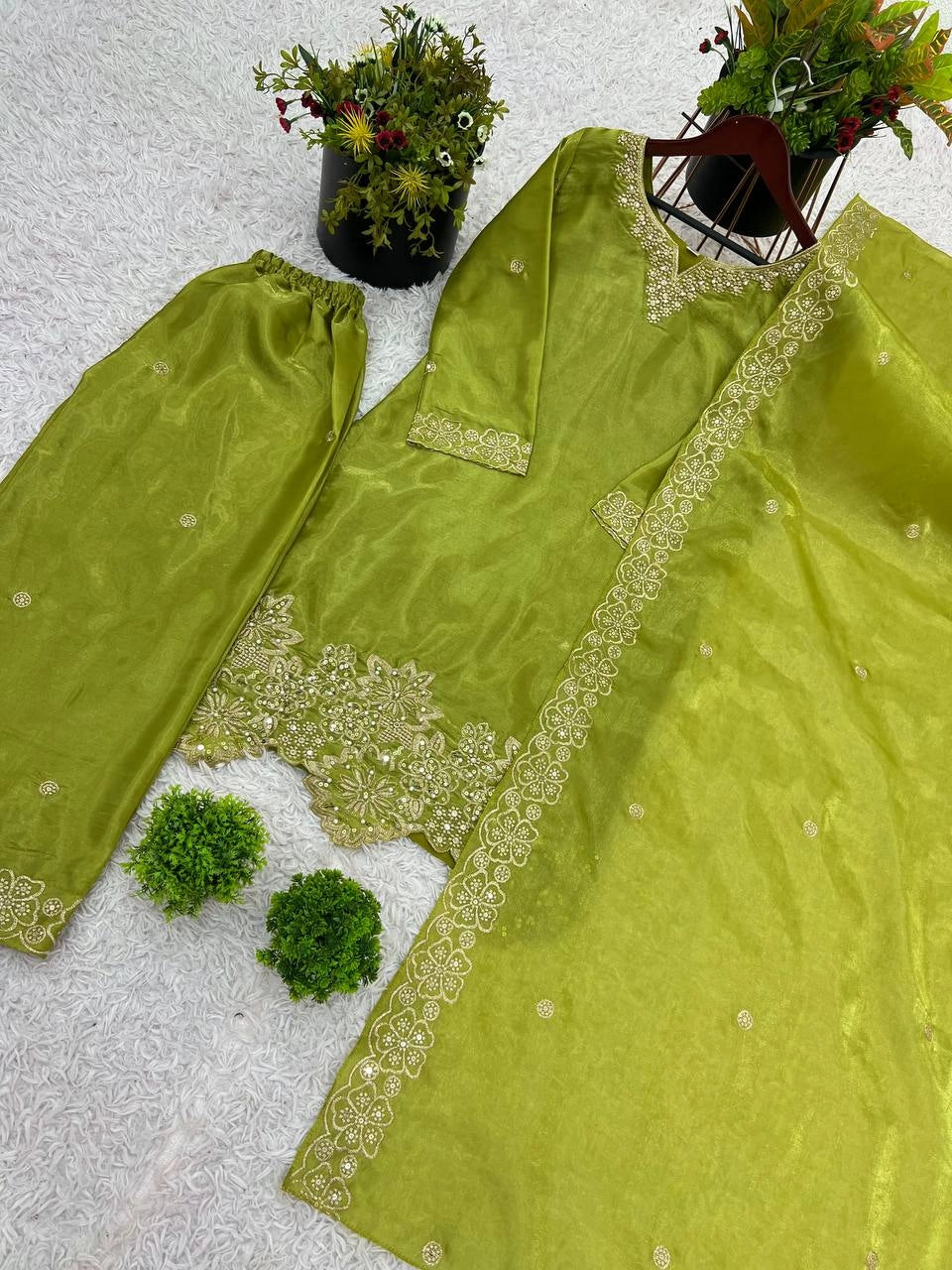 PAKISTANI DESIGNER SUITS WHOLESALE DEALER SURAT GEELAN FASHION